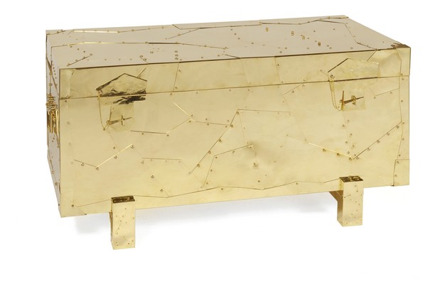 Golden Design Pieces You Can't Miss