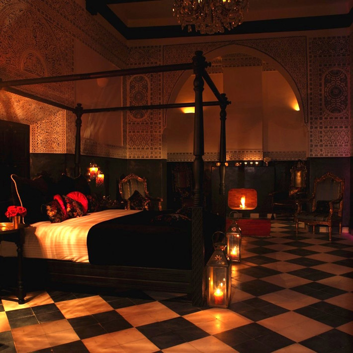 "luxury-romantic-bedrooms"