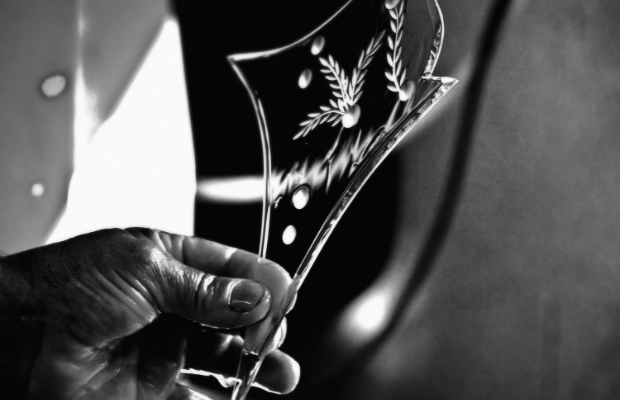 glass-work-art-reflected-in-a-mirror (8)