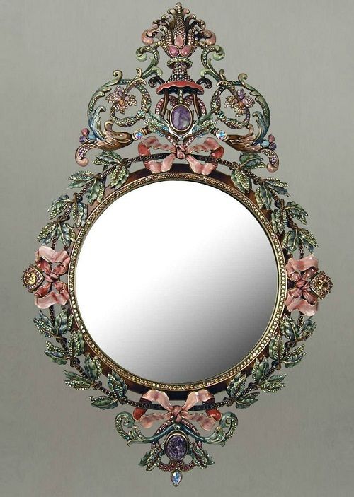 Ornated mirror
