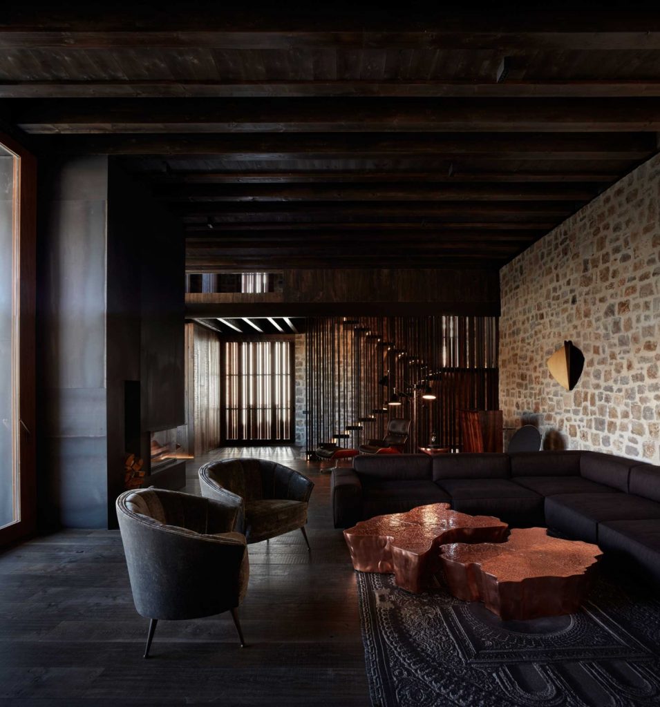 Designing Chic And Cosy Dark Modern Living Rooms