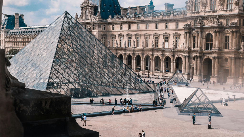 Louvre Museum Paris: A Timeless Journey Through Art and History