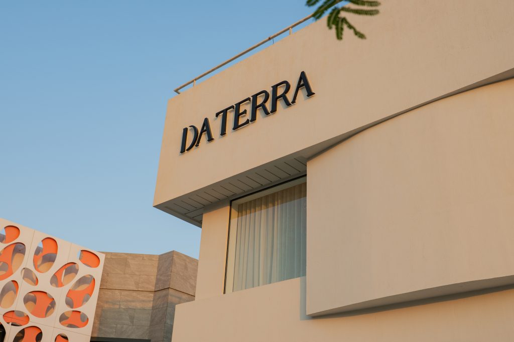 showroom dubai with daterra and boca do lobo furniture