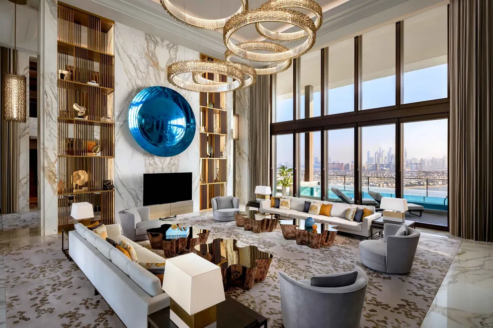 luxury hotel cloud 22