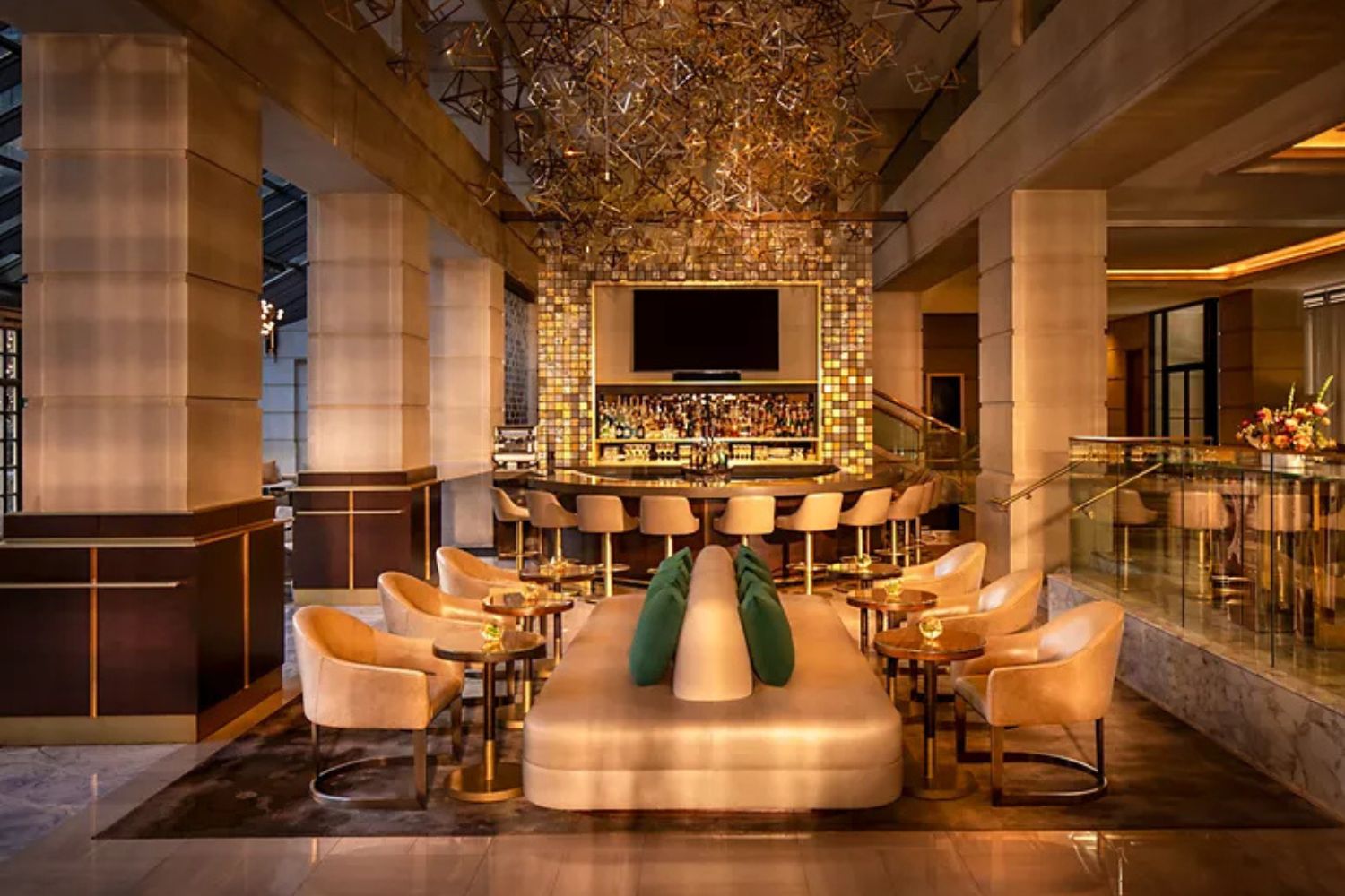 Fairmont Hotel: Masterpiece of Luxury Interior Design