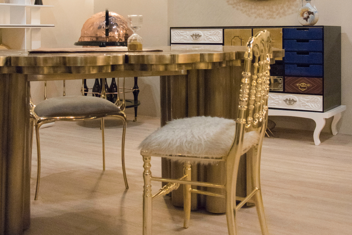 Fortuna Wooden Desk: A Fearless Design Aesthetic