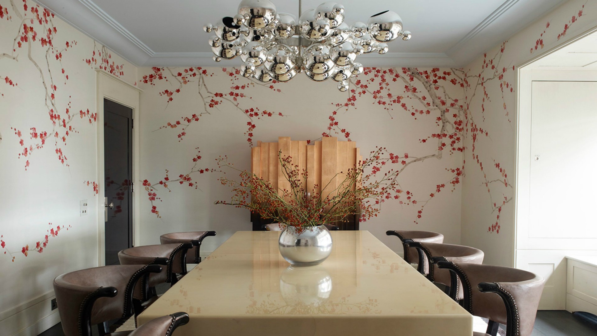 Classic Meets Traditional Residence: A Project By Rafael de Cárdenas