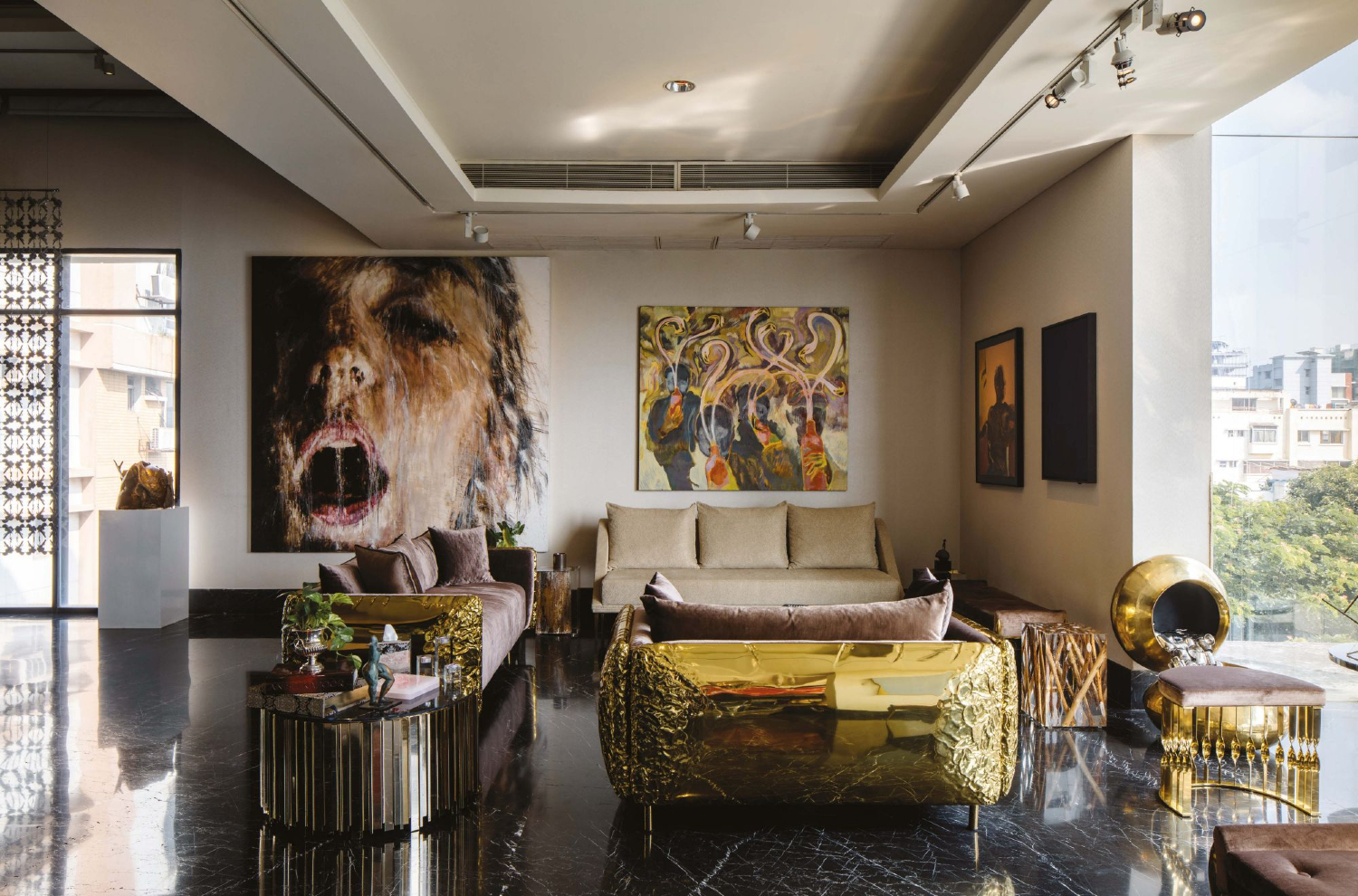 A Luxury Residence Idealized For A Mega Art-Collecting Couple