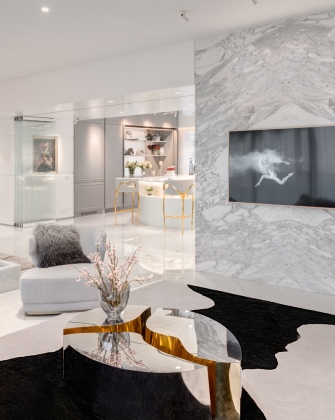 White Living Rooms: Fall In Love With the Finest Interior Design