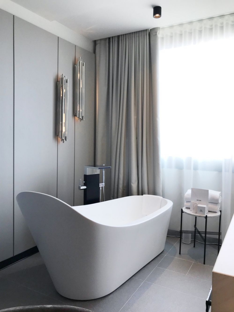 Indulge in Opulence: 50 Modern Luxury Bathroom Ideas