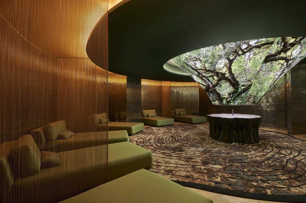 Savoy Palace: Nini Andrade Silva's Magnificent Legacy On Madeira Island