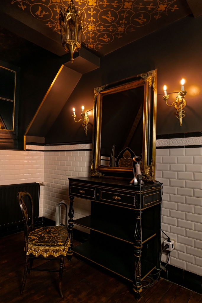 A Refuge Restored: A Decorating Project in the House of Luca de la Pagerie