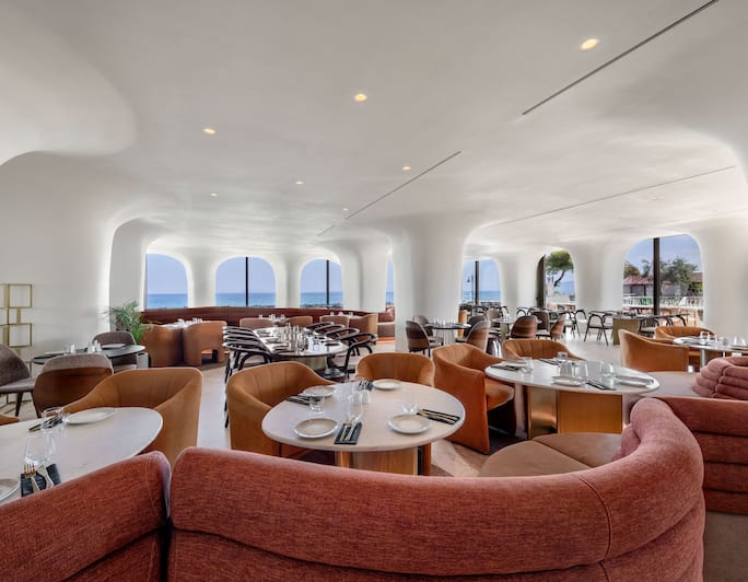 Curio Collection- Curio Collection- Isla Brown Corinthia Resort & Spa, Curio Collection by Hilton restaurant