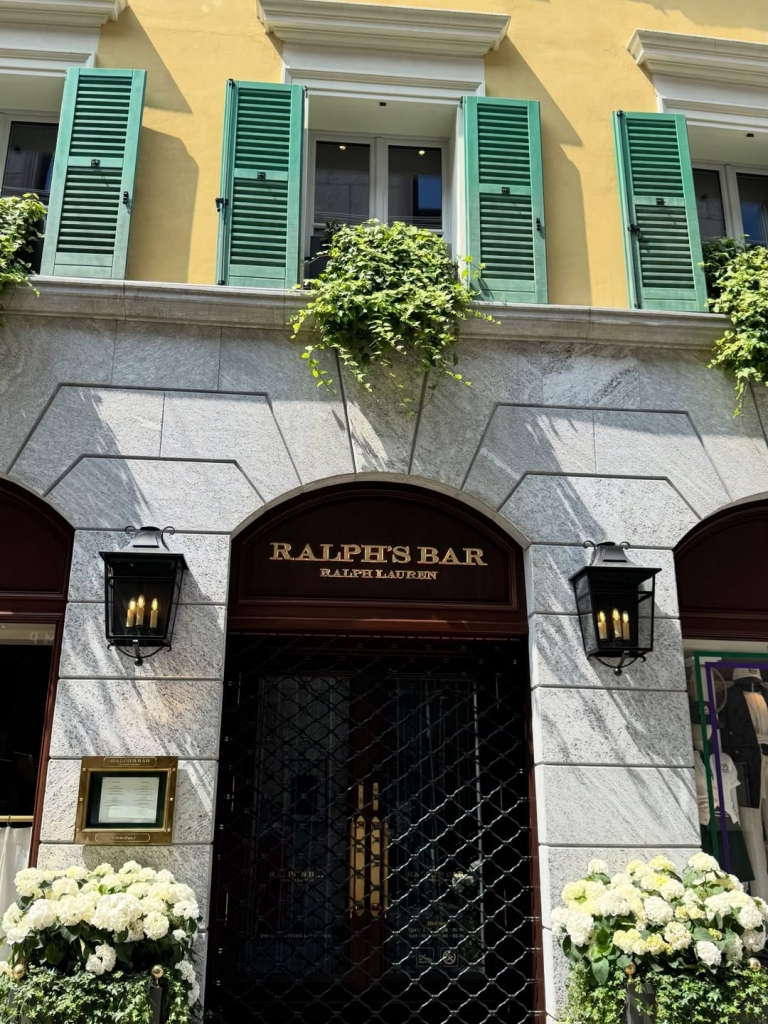 luxury restaurants who you see in Milan Guide