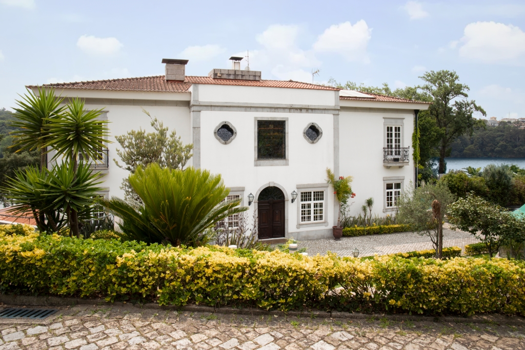 Boca do Lobo Joins Portugal Fashion 2025 with an Exclusive Show at Casa Douro