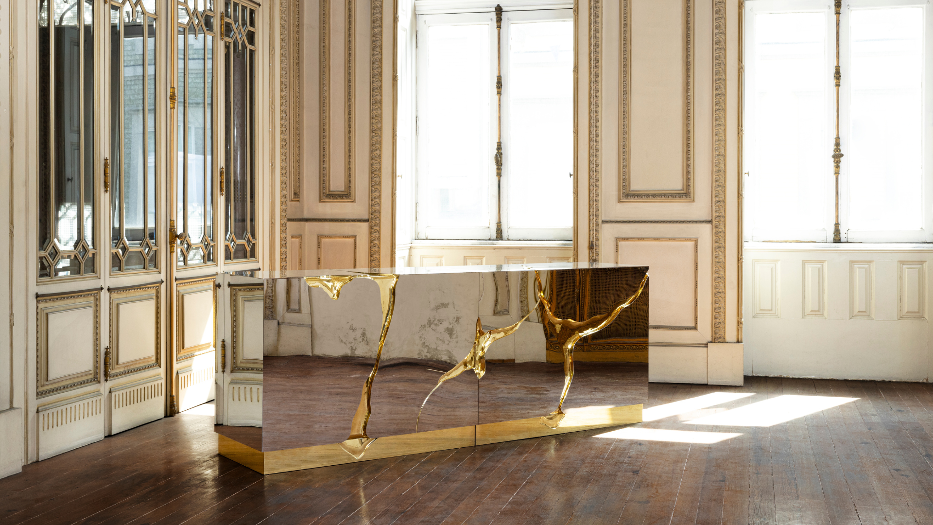 Luxury Houses of Royals – The Art of Timeless Grandeur