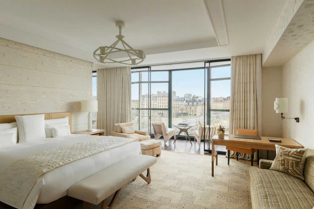Cheval Blanc Paris: A Timeless Symphony of Architecture, Art, and Parisian Elegance