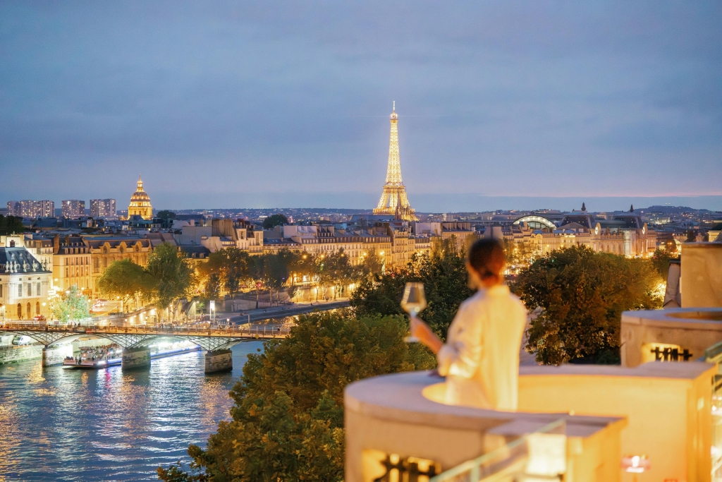 Cheval Blanc Paris: A Timeless Symphony of Architecture, Art, and Parisian Elegance