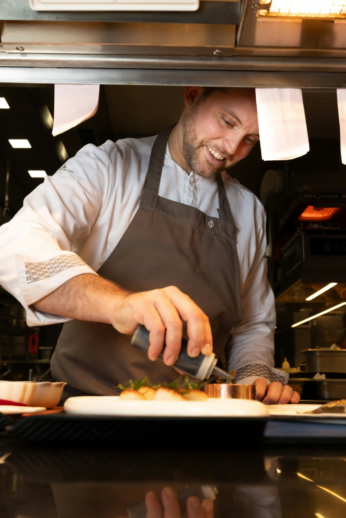 Cheval Blanc Paris: A Timeless Symphony of Architecture, Art, and Parisian Elegance