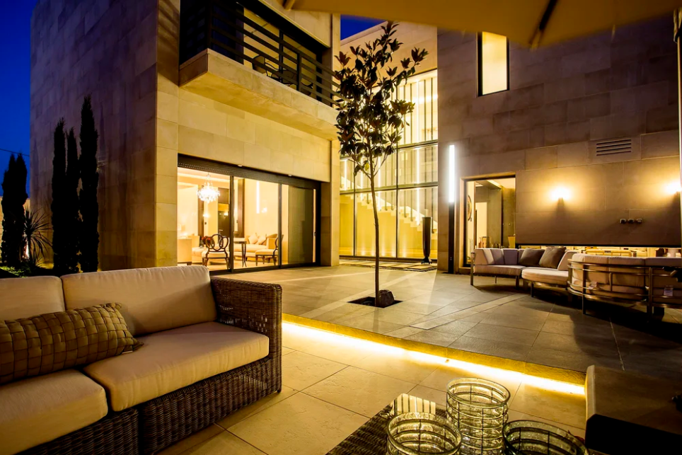 projects by Souramadani House of Design showcasing contemporary luxury and elegance