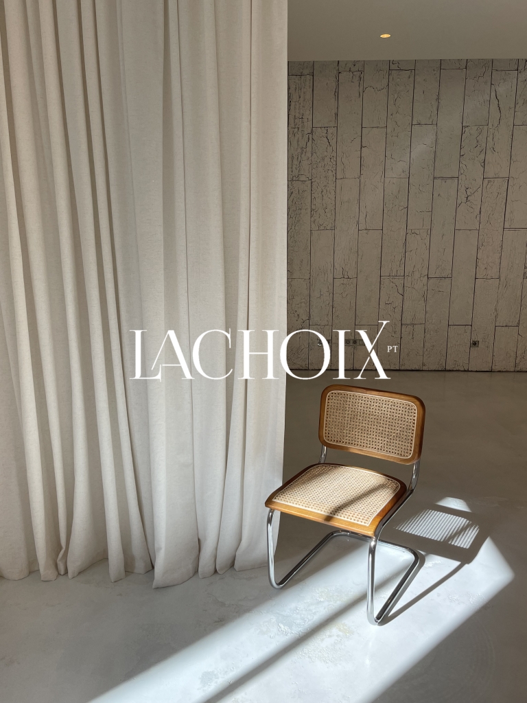 Lachoix, design intemporal em ambiente minimalista com cadeira de inspiração contemporânea e estética de lifestyle consciente