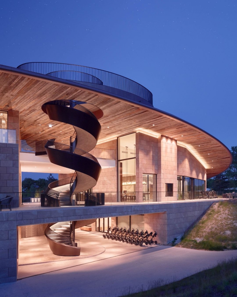 village dubai luxury decor