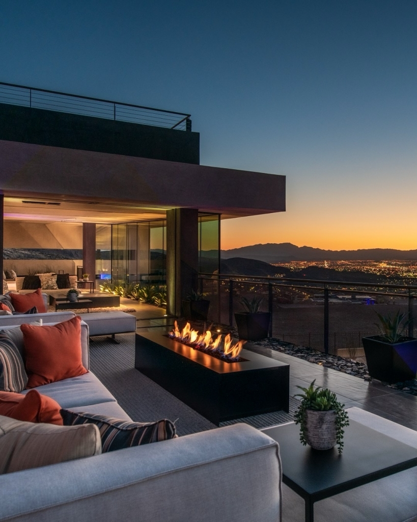 sunset in las vegas in one luxury house