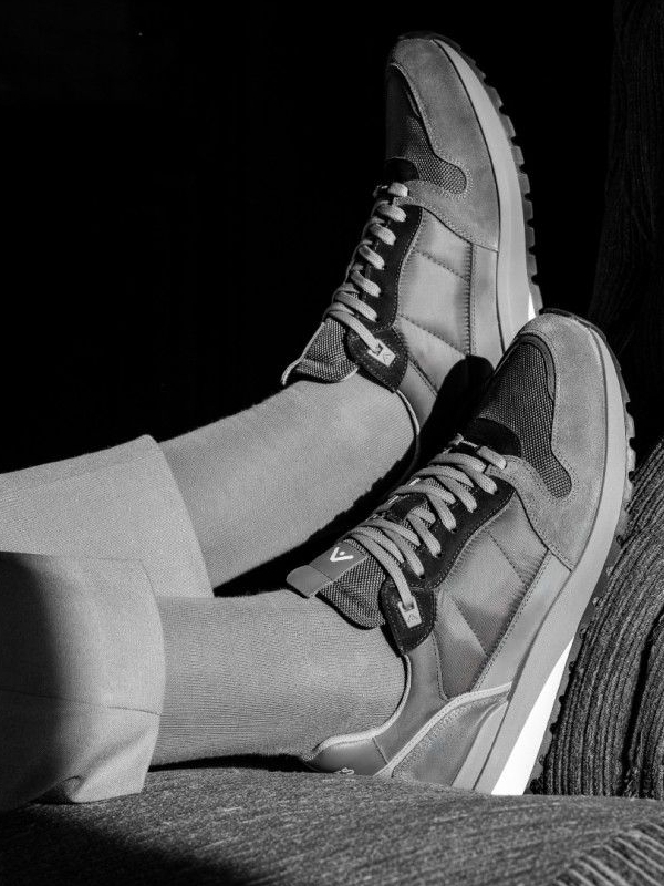 Calcado Ambicious masculino a preto e branco