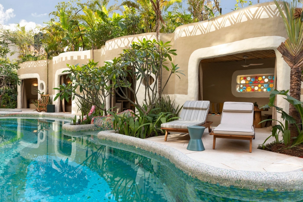 Rosewood Hotel Group luxury hotels showcasing elegant architecture, refined interiors, and exclusive resort environments in iconic global destinations