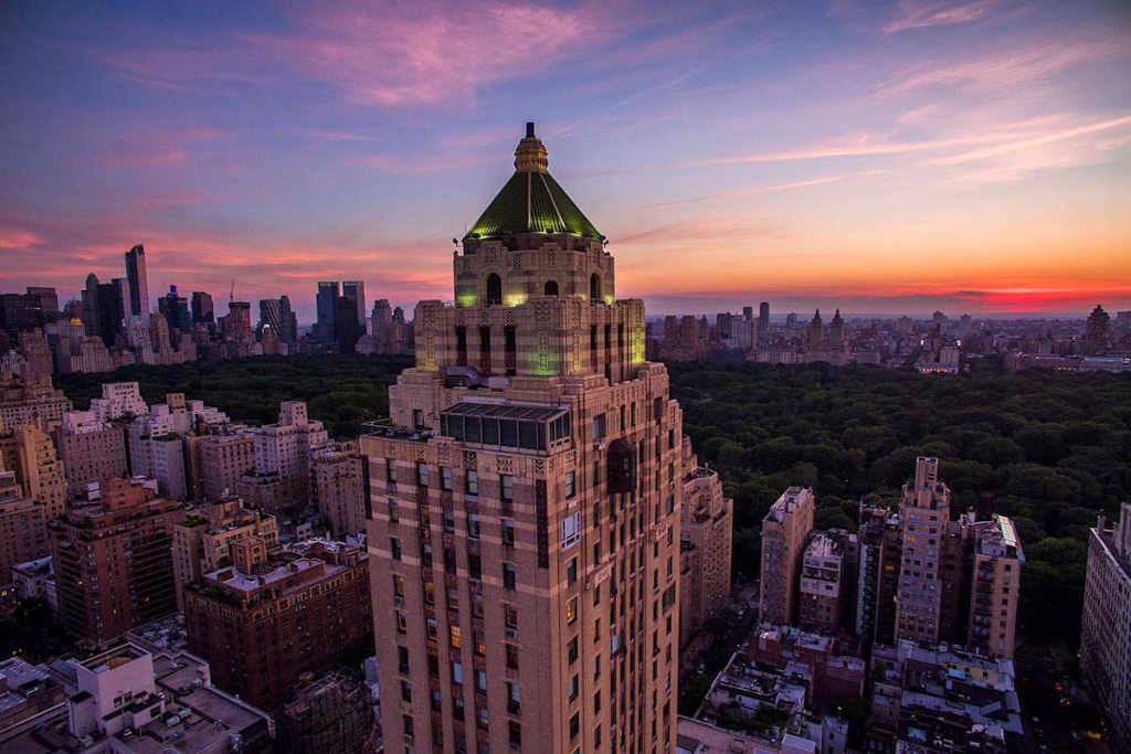 Rosewood Hotel Group luxury hotels showcasing elegant architecture, refined interiors, and exclusive resort environments in iconic global destinations