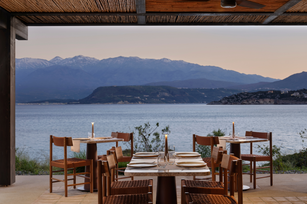 Dining sean next to the sea in Greece