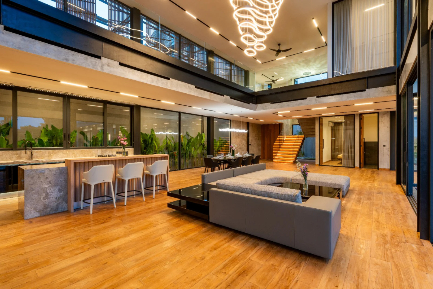 Royal Interiors: Crafting Refined Living Spaces with Timeless Luxury