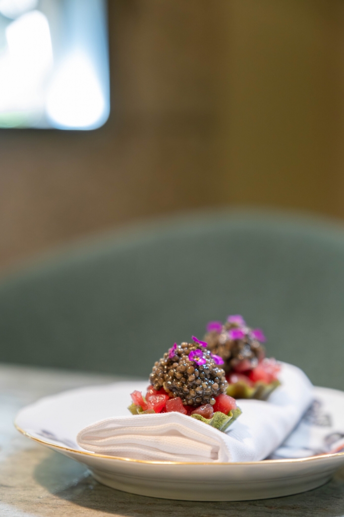 Michelin Experiences in Portugal – Antiqvvm plated dish showcasing refined Michelin-starred cuisine in Porto