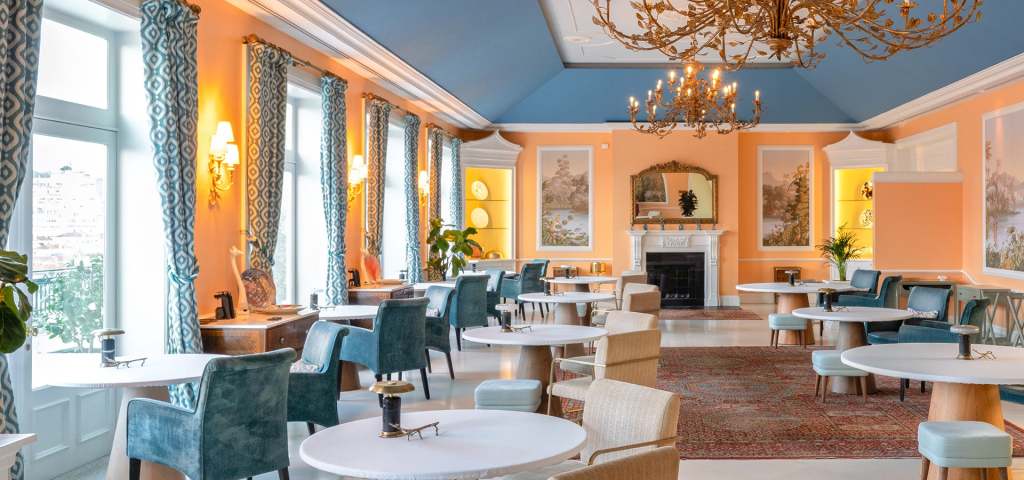 Michelin Experiences in Portugal – The Yeatman restaurant interior in Porto featuring elegant fine dining design and views over the Douro River