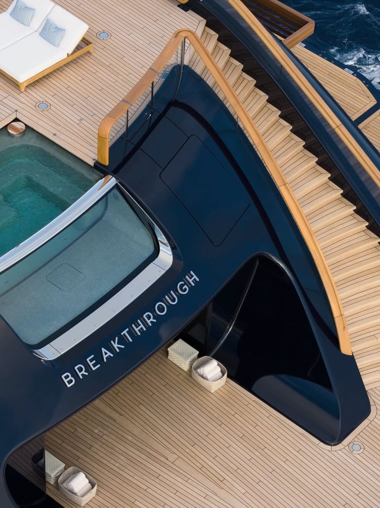 luxury yatchs details