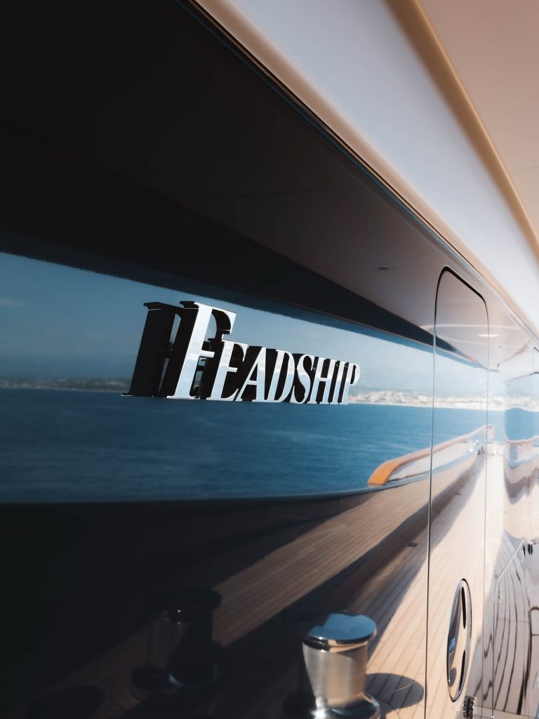 luxury yatchs details