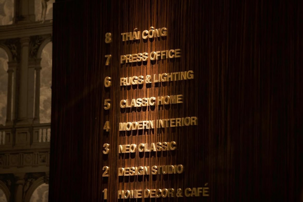 thai cong luxury showroom