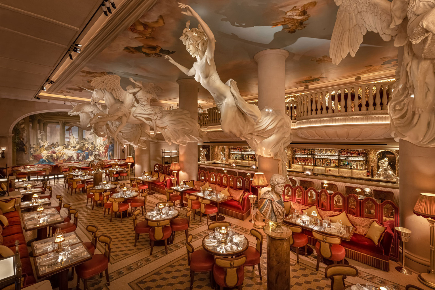 Luxury Restaurants in London: 10 Exceptional Dining Experiences