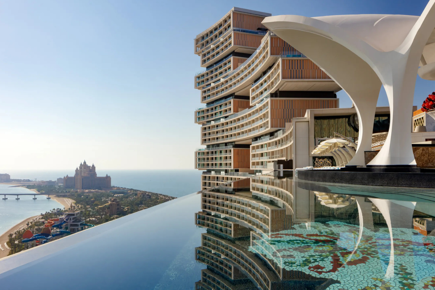 Dubai Architecture: The Laboratory of New Luxury
