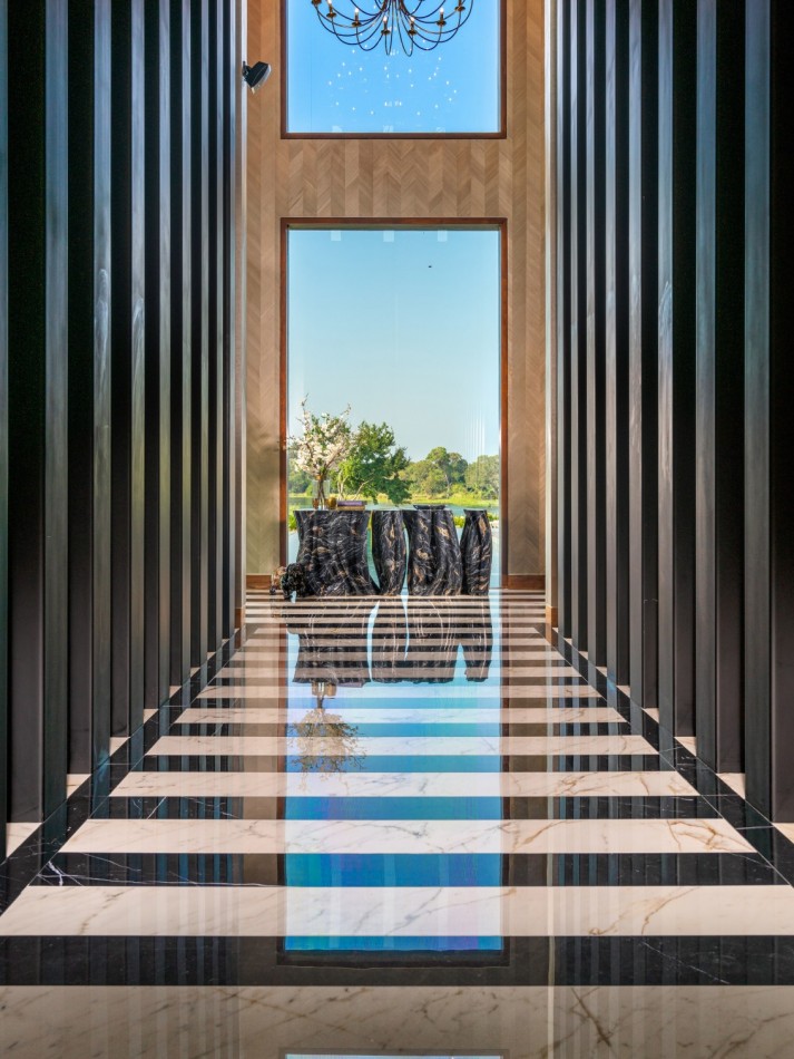 Vertical Image