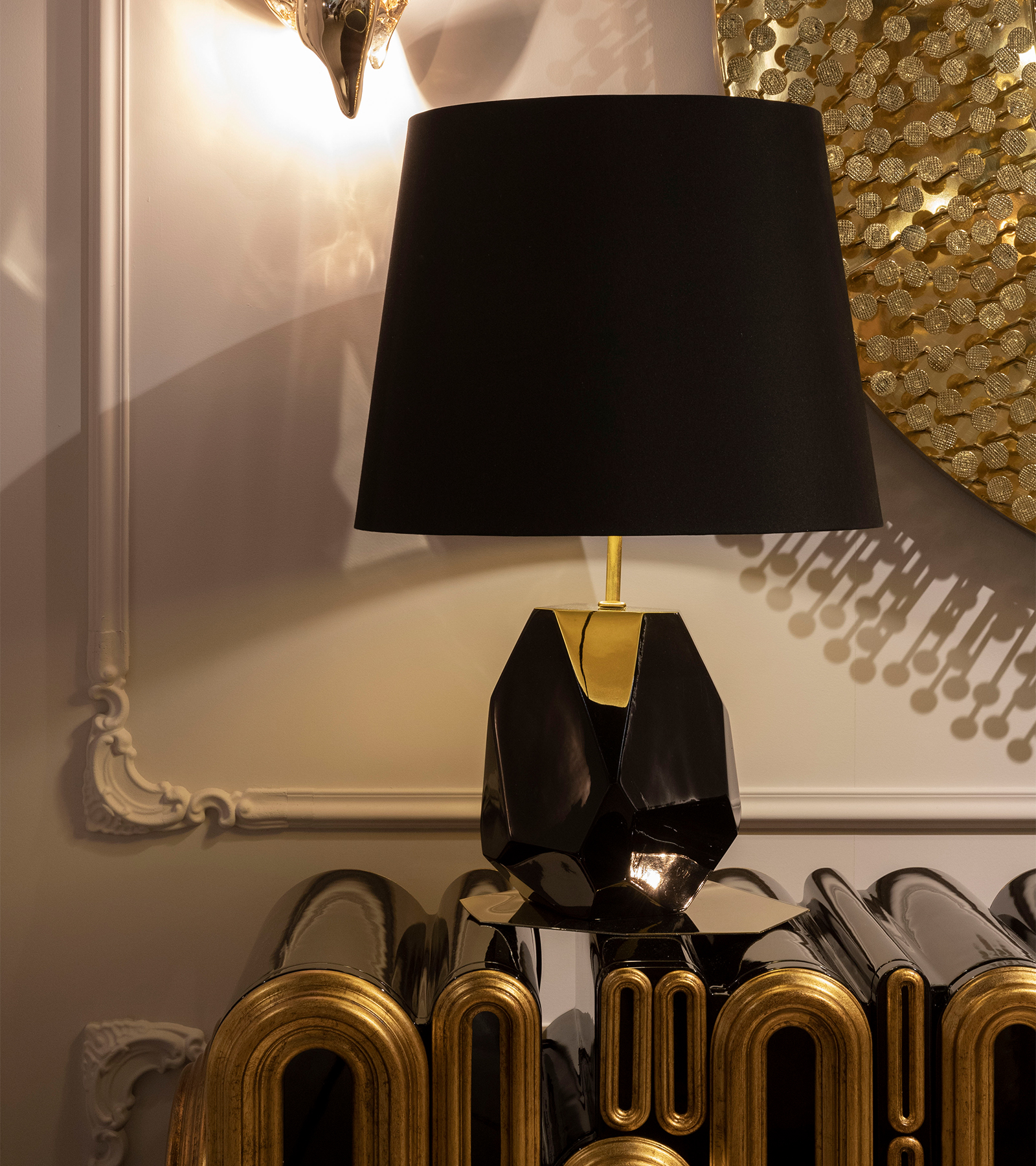 Feel Small Modern Table Lamp