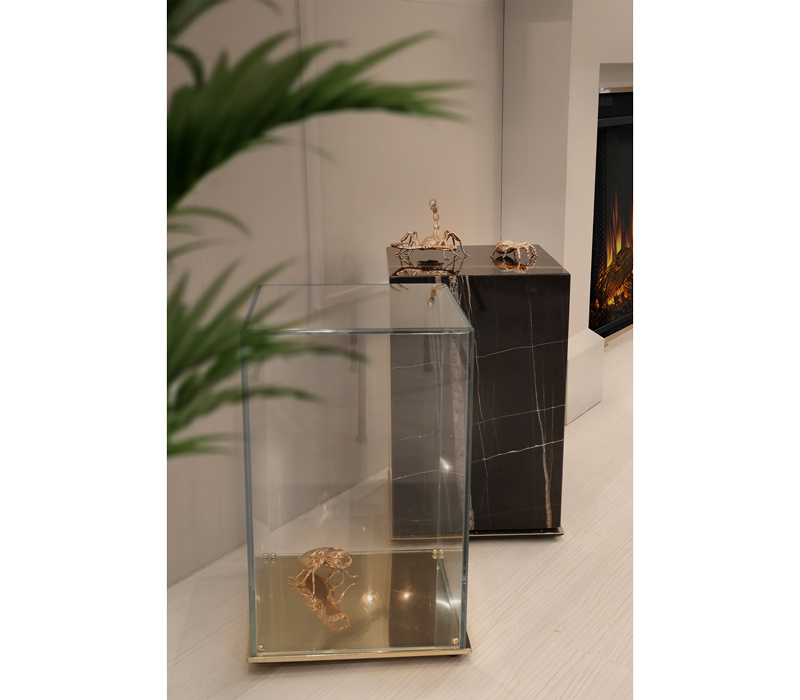 Metamorphosis Side Table mobile image 9