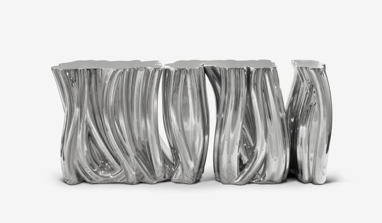 monochrome silver