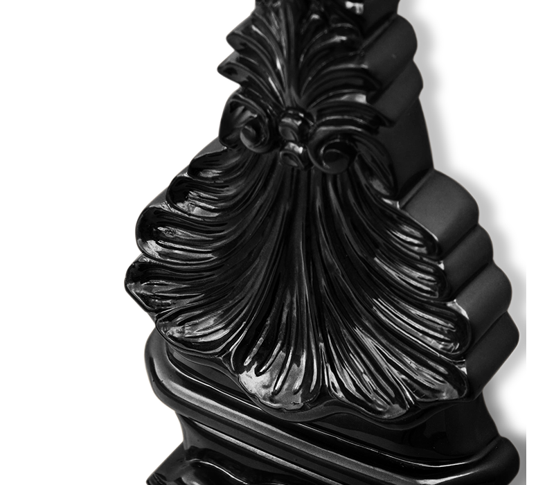 Marie Antoinette Black Mirror mobile image 5