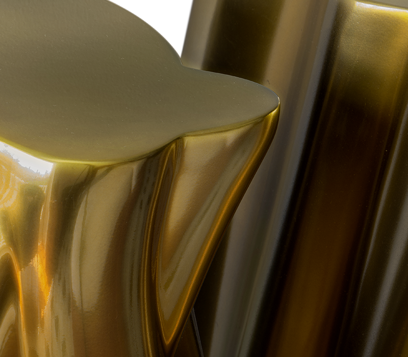 Monochrome Gold Console mobile image 5