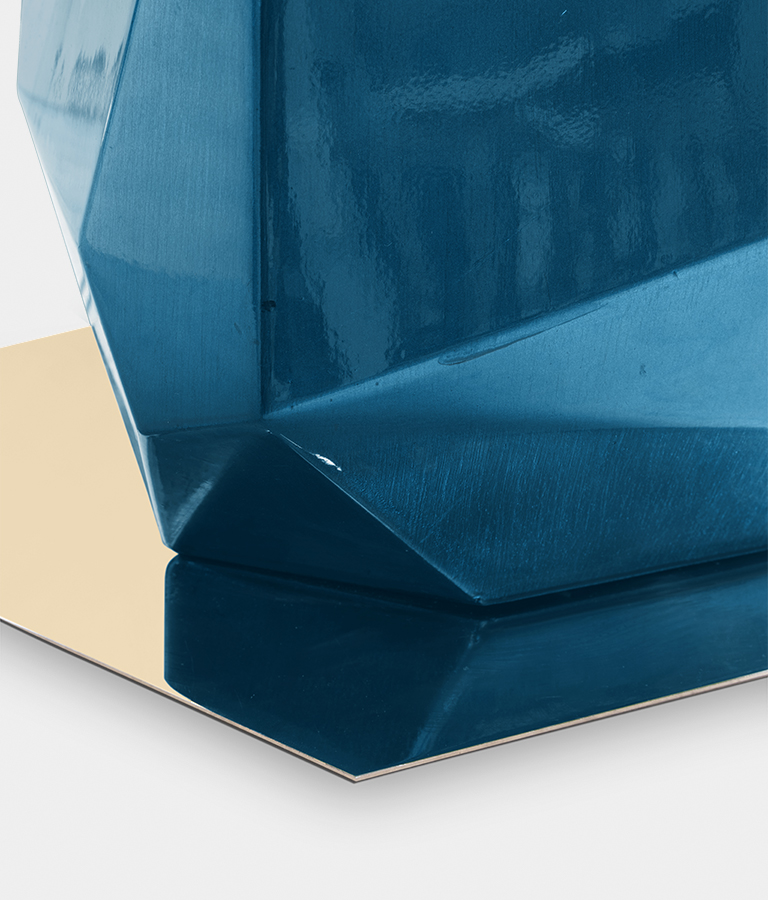 feel small blue