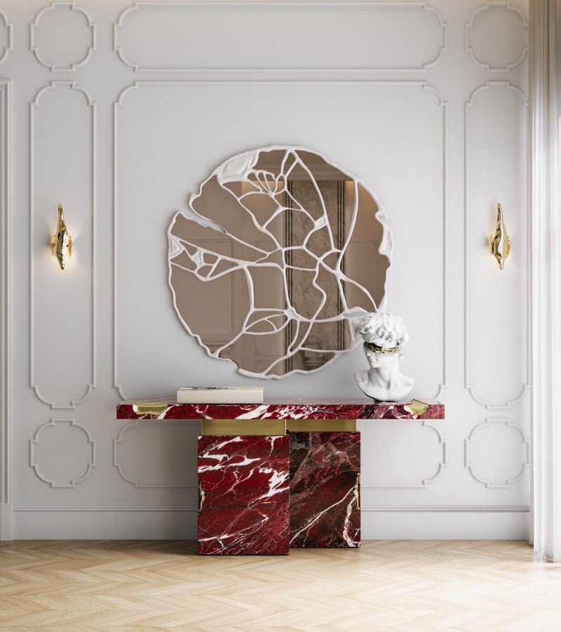 Empire rosso levanto