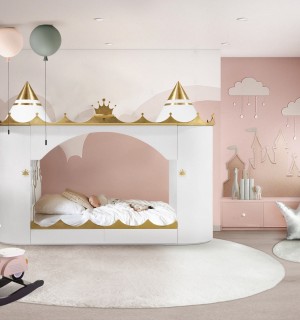kings and queens castle bed