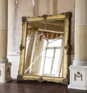 d. dinis fragmented mirror