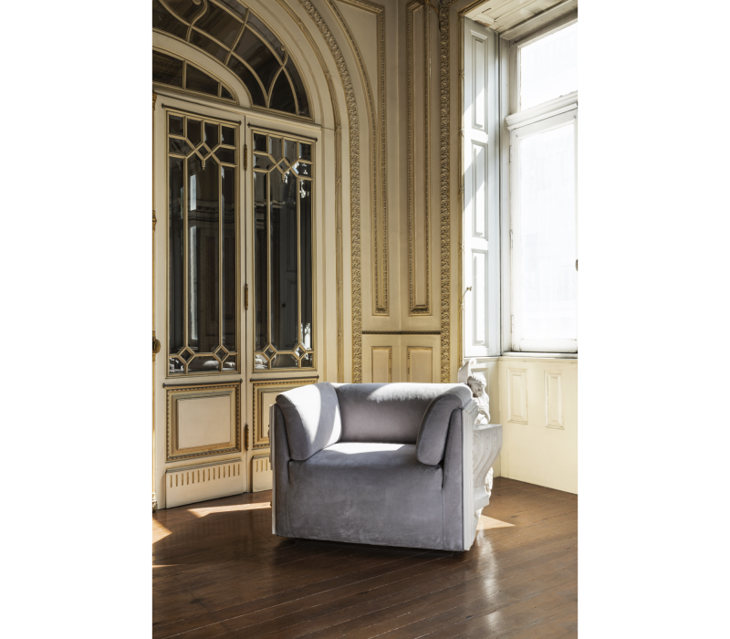 Versailles Armchair mobile image 11